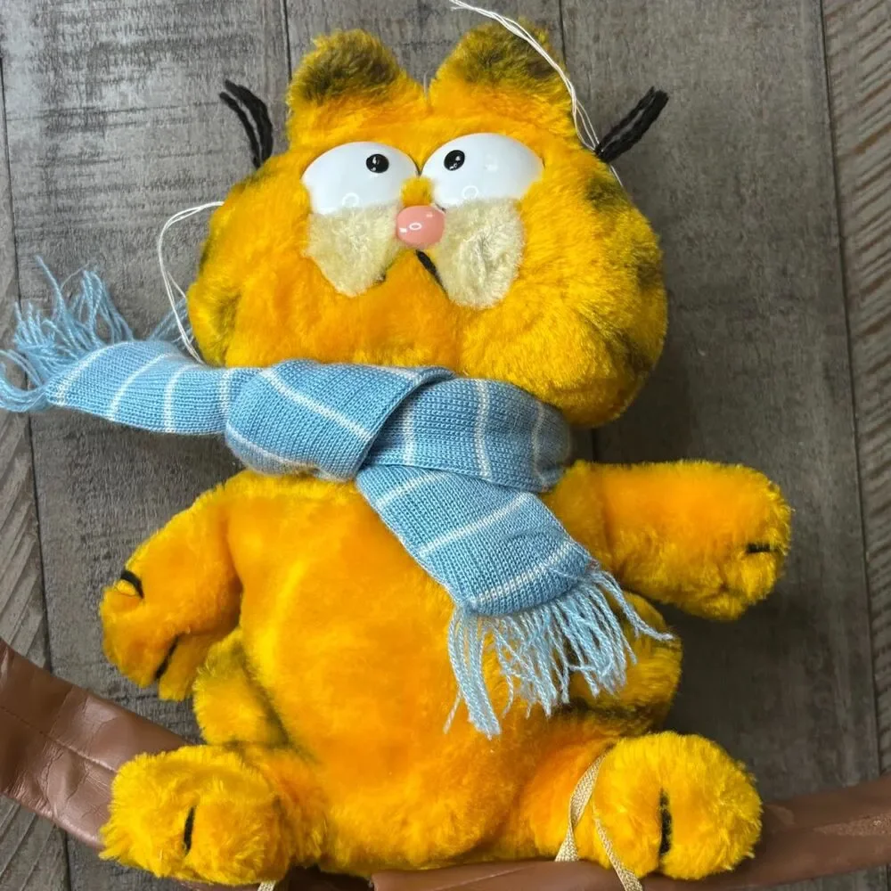 Vintage Garfield Plush Skiing Skis Winter 9